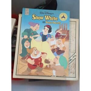 Snow White and the Seven Dwarfs Walt Disney 1993 Classic Children's Book B35